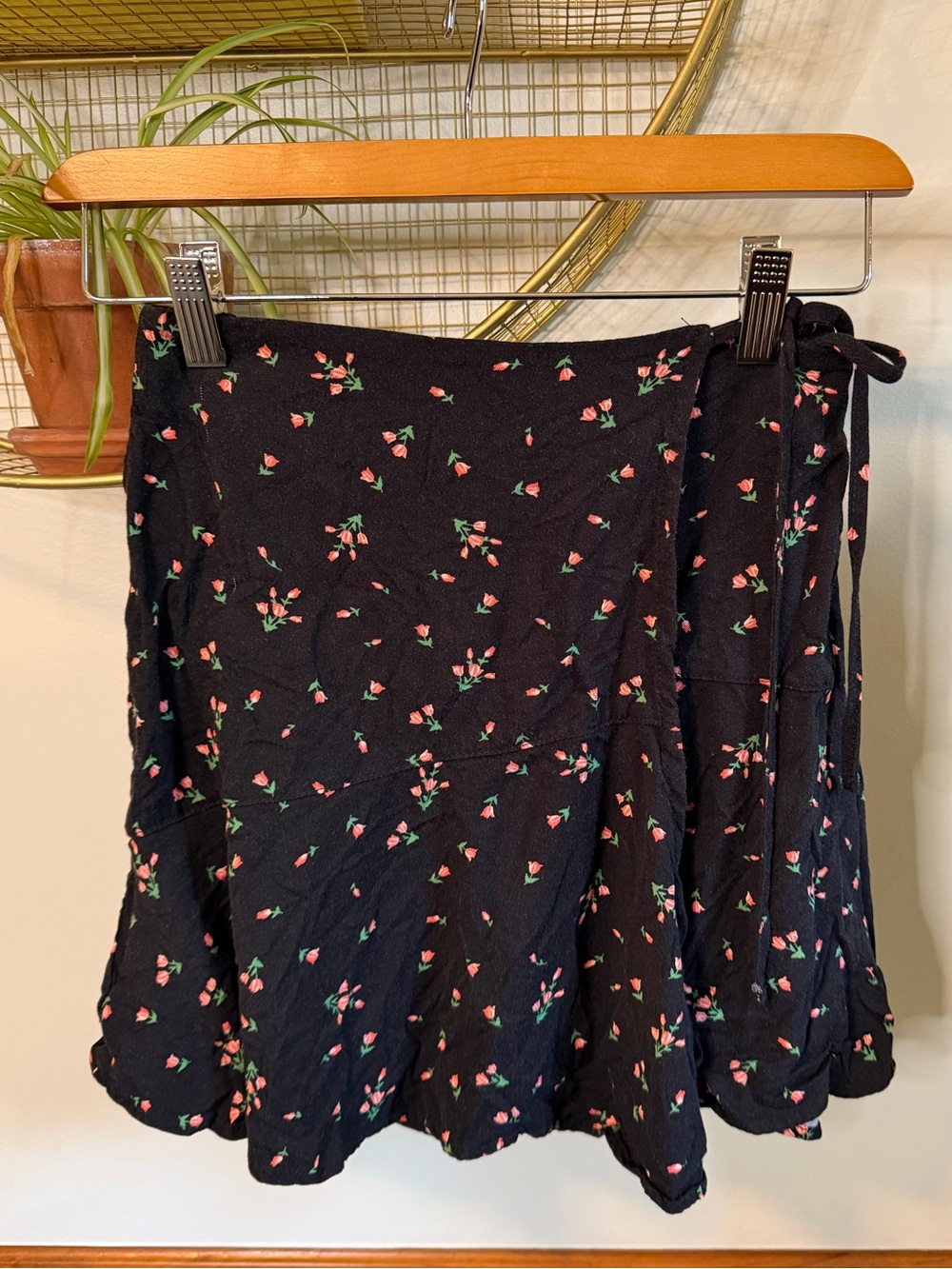 Urban Outfitters Black Floral Tie-Waist Skirt